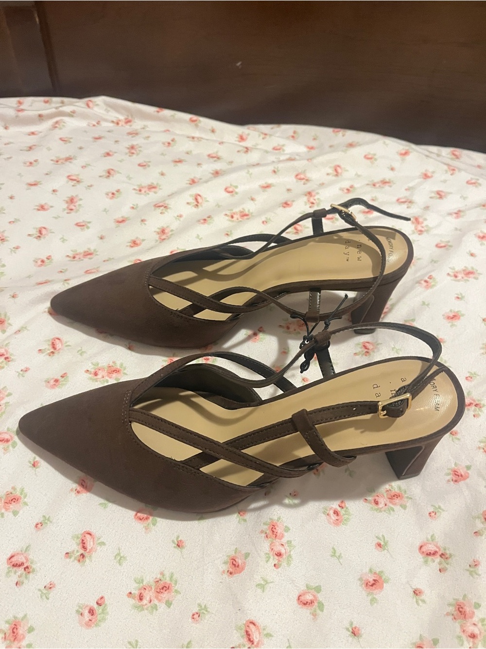 & Other Stories Brown Pointed-Toe Strappy Slingback Heels - Picture 2 of 4